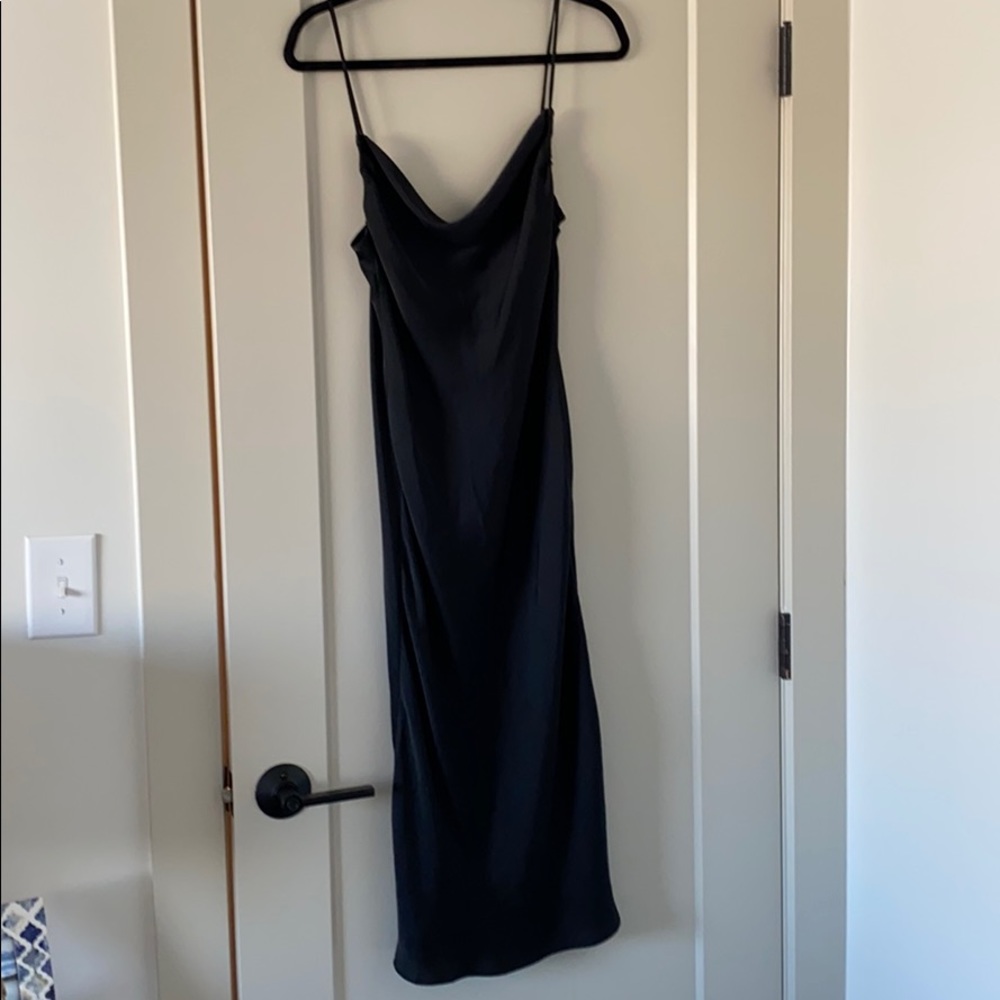 Black MIDI Silk zara dress - Picture 2 of 4